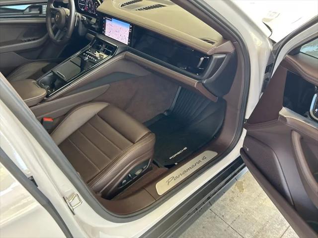 2024 Porsche Panamera 4