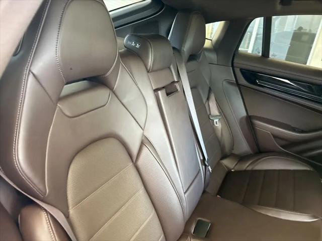 2024 Porsche Panamera 4