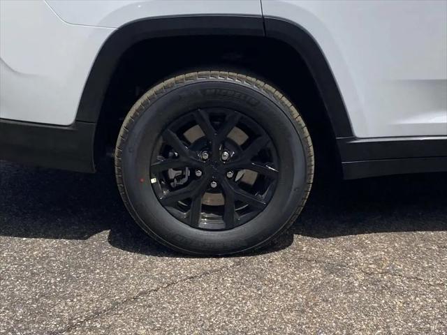 2026 Jeep Grand Cherokee L Altitude 4x2