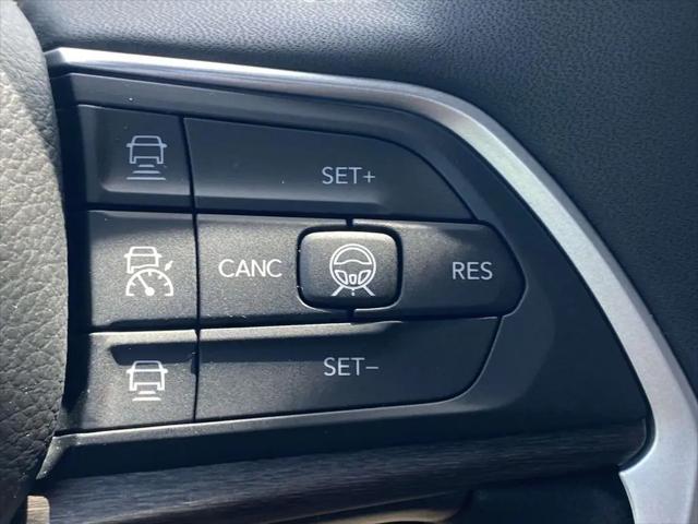 2026 Jeep Grand Cherokee L Altitude 4x2