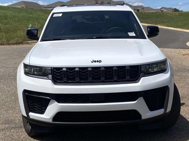 2026 Jeep Grand Cherokee L Altitude 4x2