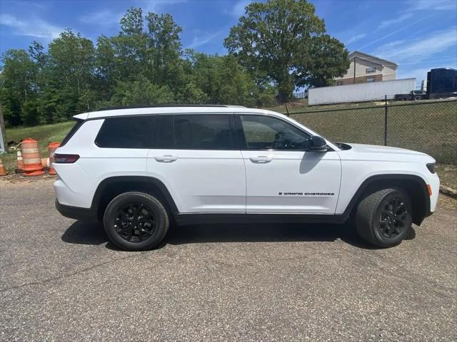 2026 Jeep Grand Cherokee L Altitude 4x2