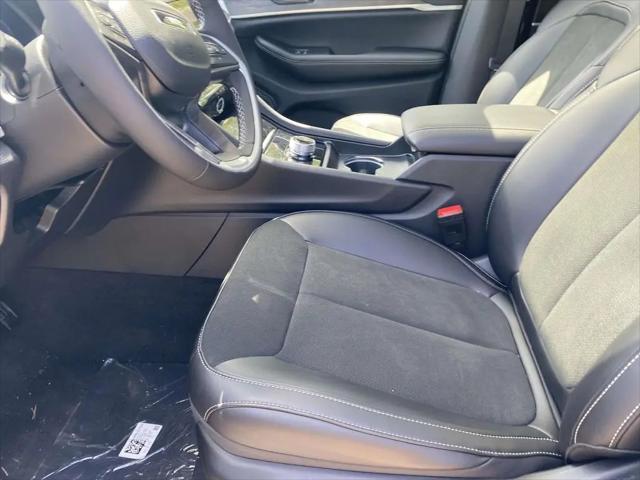 2026 Jeep Grand Cherokee L Altitude 4x2
