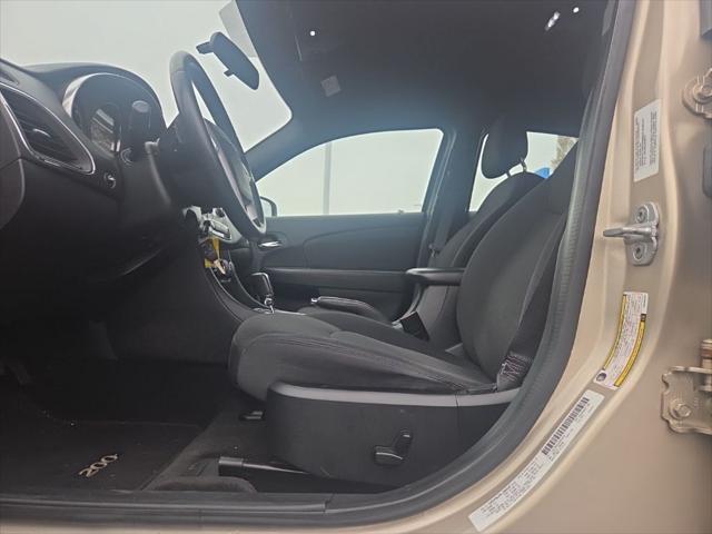 2013 Chrysler 200 Touring