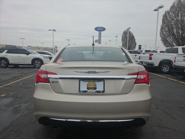 2013 Chrysler 200 Touring