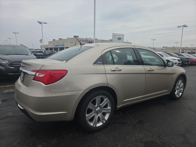 2013 Chrysler 200 Touring