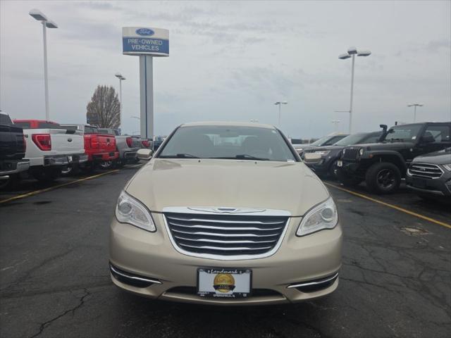2013 Chrysler 200 Touring