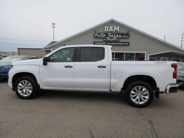 2023 Chevrolet Silverado 1500 4WD Crew Cab Short Bed Custom