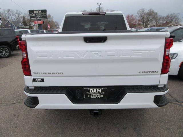 2023 Chevrolet Silverado 1500 4WD Crew Cab Short Bed Custom