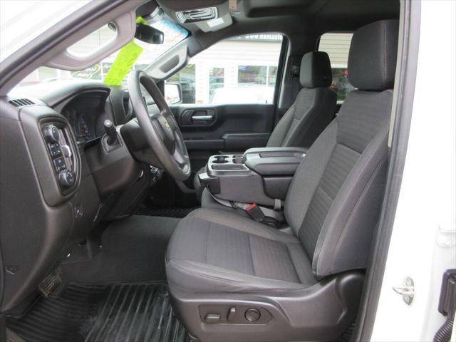 2023 Chevrolet Silverado 1500 4WD Crew Cab Short Bed Custom