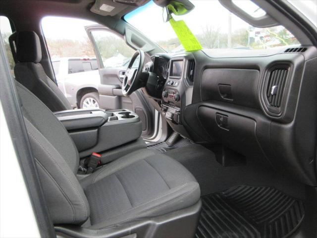 2023 Chevrolet Silverado 1500 4WD Crew Cab Short Bed Custom