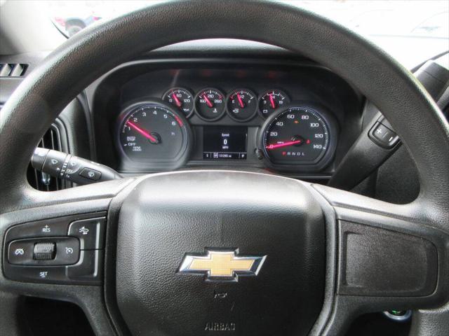 2023 Chevrolet Silverado 1500 4WD Crew Cab Short Bed Custom