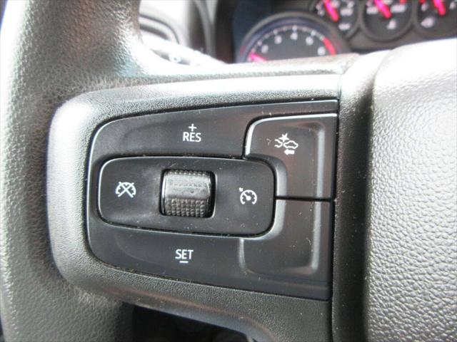2023 Chevrolet Silverado 1500 4WD Crew Cab Short Bed Custom