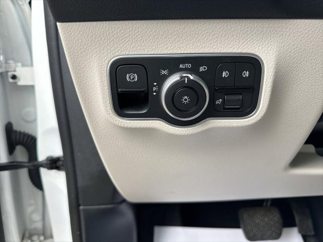 2025 Mercedes-Benz GLB 4MATIC