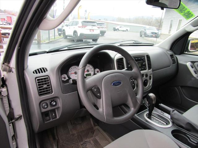 2005 Ford Escape XLT