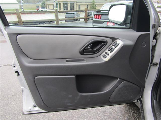 2005 Ford Escape XLT