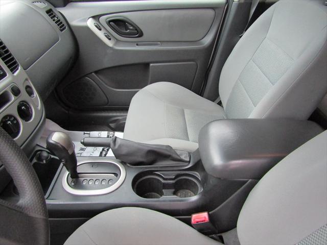 2005 Ford Escape XLT