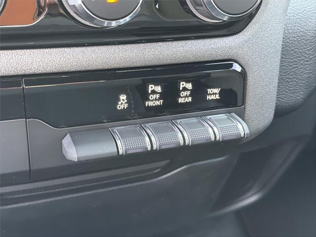 2026 Ram 1500 Express Quad Cab 4x2 64 Box