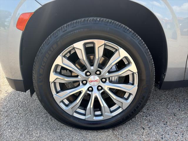 2023 GMC Yukon XL 4WD Denali