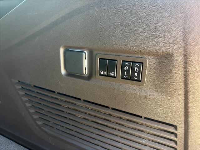 2023 GMC Yukon XL 4WD Denali