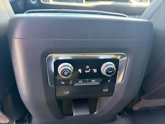2023 GMC Yukon XL 4WD Denali