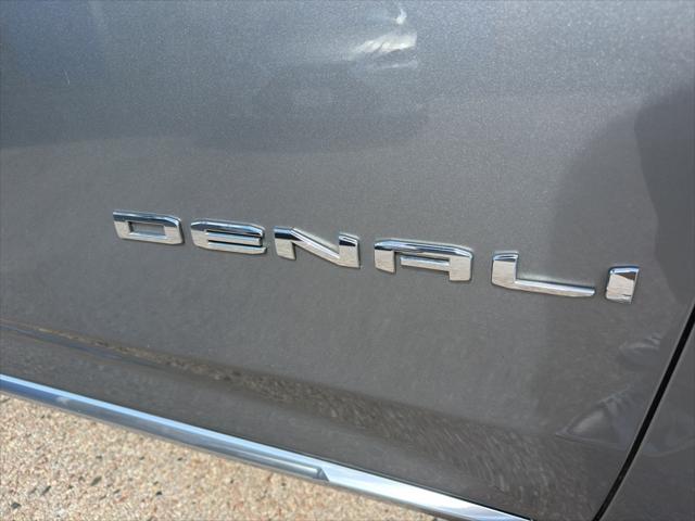 2023 GMC Yukon XL 4WD Denali