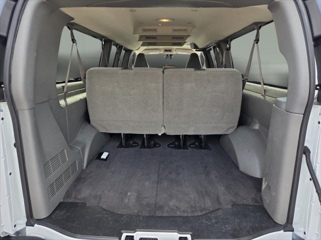 2024 Chevrolet Express Passenger RWD 3500 Extended Wheelbase LT