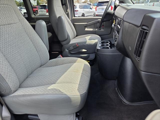 2024 Chevrolet Express Passenger RWD 3500 Extended Wheelbase LT