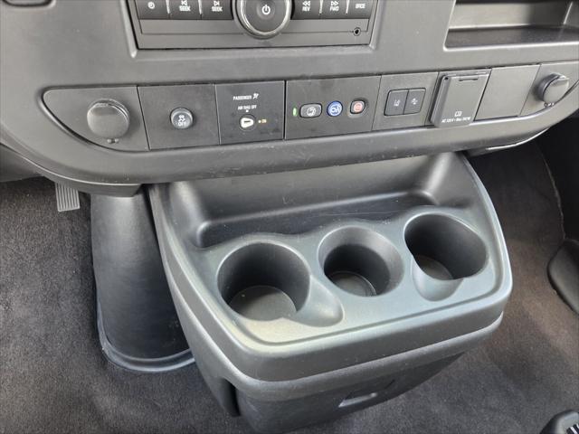 2024 Chevrolet Express Passenger RWD 3500 Extended Wheelbase LT