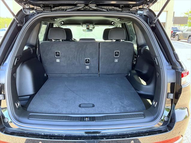 2026 Jeep Grand Cherokee Laredo 4x4