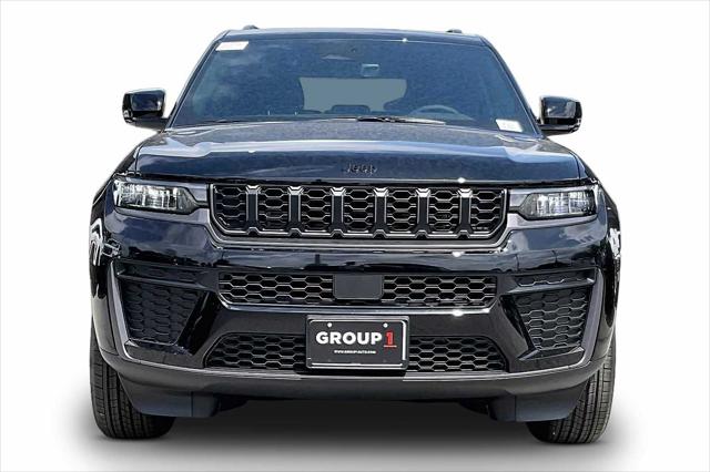 2026 Jeep Grand Cherokee Altitude 4x2