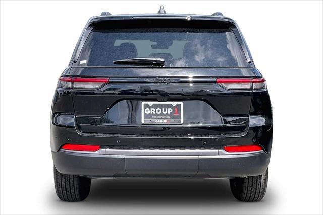 2026 Jeep Grand Cherokee Altitude 4x2
