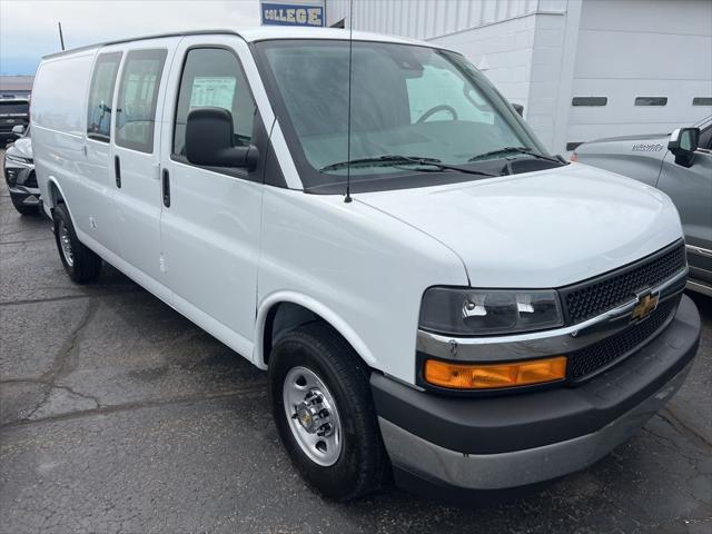 2026 Chevrolet Express Cargo Van 2500 Extended Wheelbase, WT, RWD