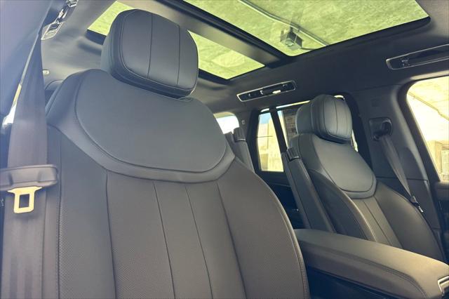2026 Land Rover Range Rover P530 SE