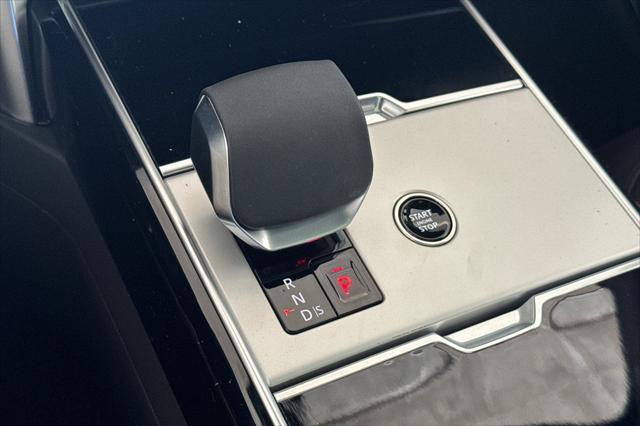 2026 Land Rover Range Rover P530 SE