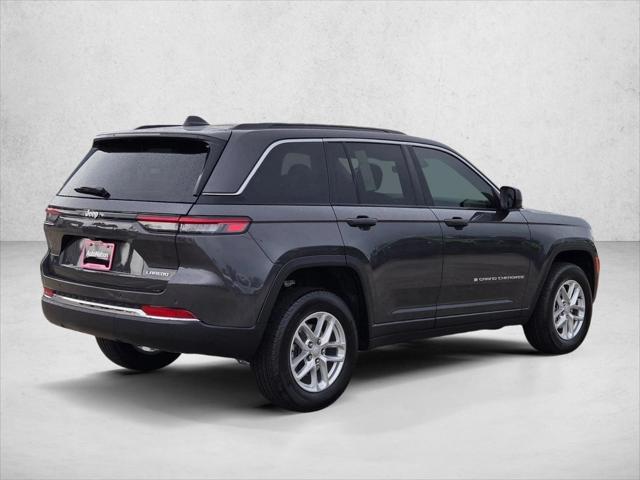 2026 Jeep Grand Cherokee Laredo 4x2