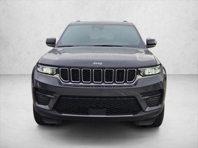 2026 Jeep Grand Cherokee Laredo 4x2