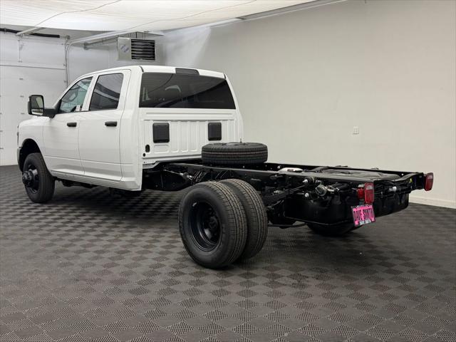 2026 RAM 3500 Chassis RAM 3500 TRADESMAN CREW CAB CHASSIS 4X4 60 CA