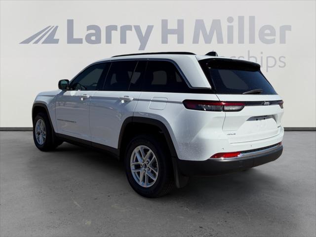 2026 Jeep Grand Cherokee GRAND CHEROKEE LAREDO X 4X4