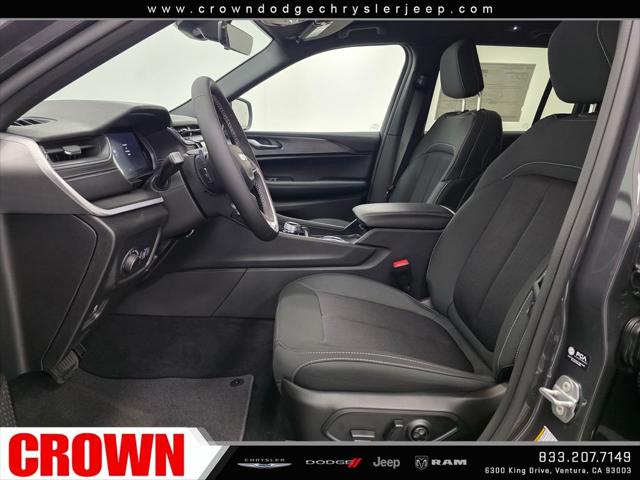 2026 Jeep Grand Cherokee Laredo 4x2