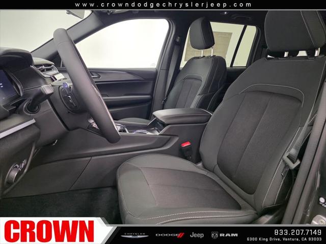 2026 Jeep Grand Cherokee Laredo 4x2