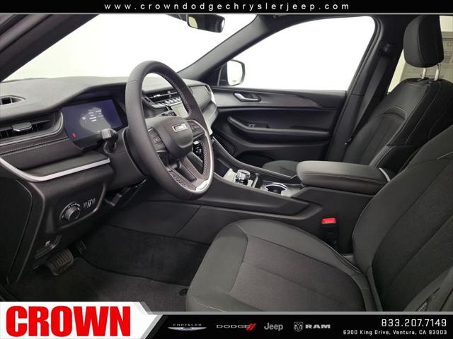 2026 Jeep Grand Cherokee Laredo 4x2