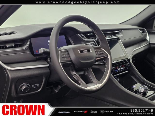 2026 Jeep Grand Cherokee Laredo 4x2