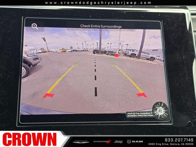 2026 Jeep Grand Cherokee Laredo 4x2