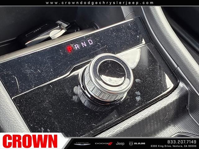 2026 Jeep Grand Cherokee Laredo 4x2