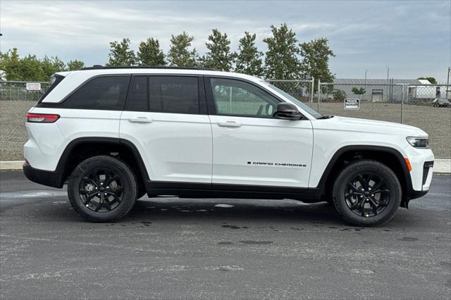 2026 Jeep Grand Cherokee Altitude 4x4