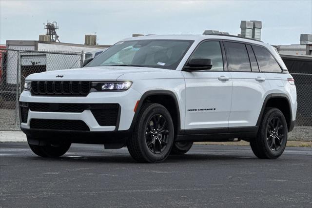 2026 Jeep Grand Cherokee Altitude 4x4