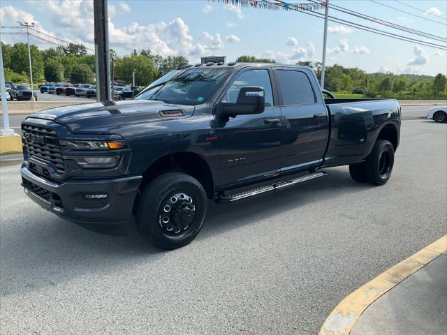 2026 RAM 3500 RAM 3500 BIG HORN CREW CAB 4X4 8 BOX
