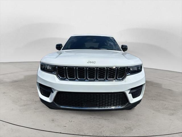 2026 Jeep Grand Cherokee GRAND CHEROKEE LAREDO 4X4 2026 Jeep Grand Cherokee GRAND CHEROKEE LAREDO 4X4
