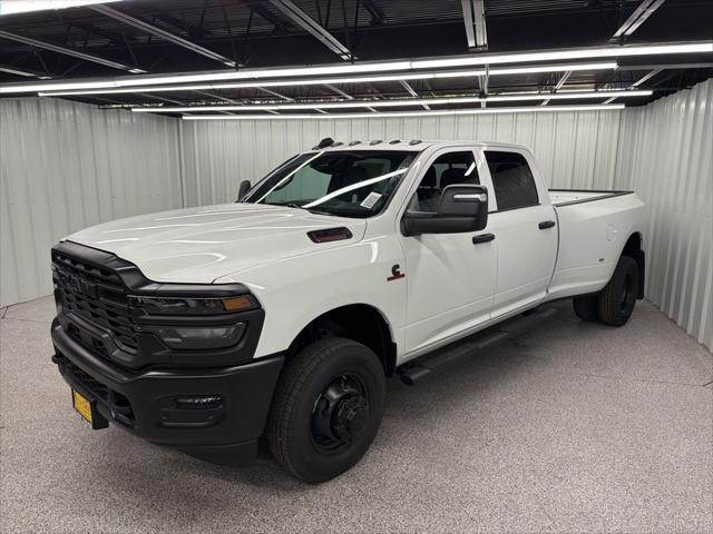 2026 RAM Ram 3500 RAM 3500 TRADESMAN CREW CAB 4X4 8 BOX